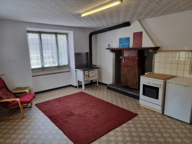 Casa di 4.5 locali + Rustico da ristrutturare, con giardino e posteggio (3)