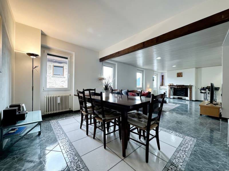 Casa bifamiliare attigua con 5.5 locali complessivi o 2 unità abitative da 3.5 locali l’una (2)