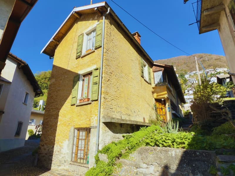 Ancienne maison qui nécessite une rénovation complète (3)