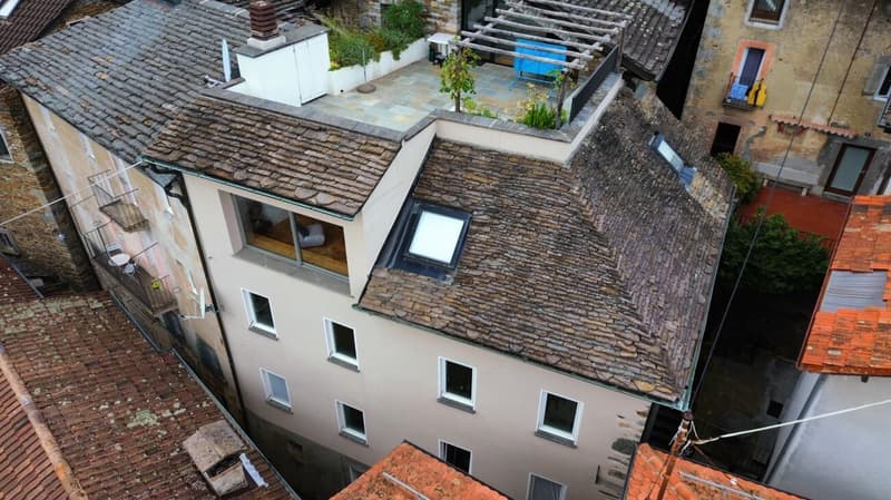 Casa bifamiliare attigua con 5.5 locali complessivi o 2 unità abitative da 3.5 locali l’una (9)