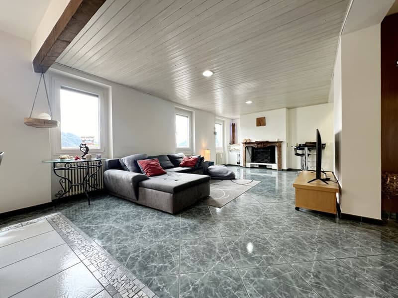 Casa bifamiliare attigua con 5.5 locali complessivi o 2 unità abitative da 3.5 locali l’una (3)