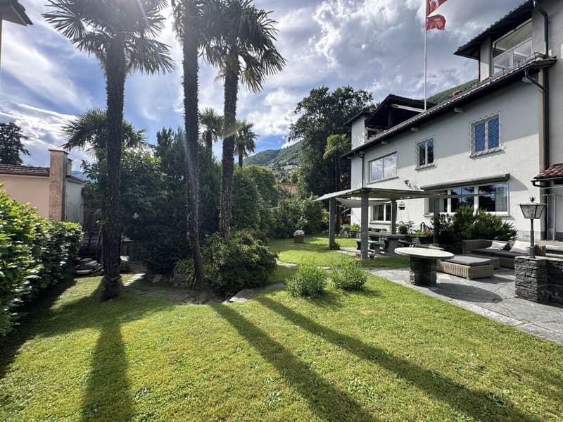 Oasi di Charme: Elegante Appartamento Vintage con Giardino (24)