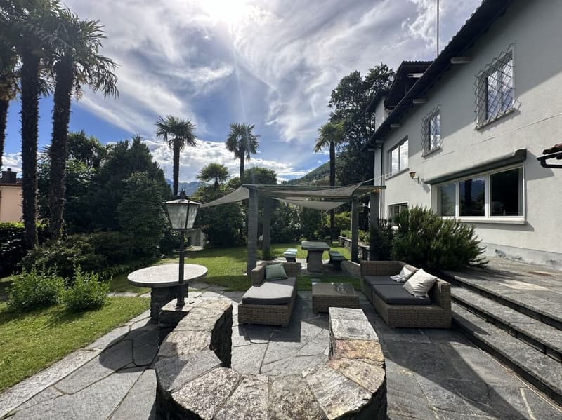 Oasi di Charme: Elegante Appartamento Vintage con Giardino (21)