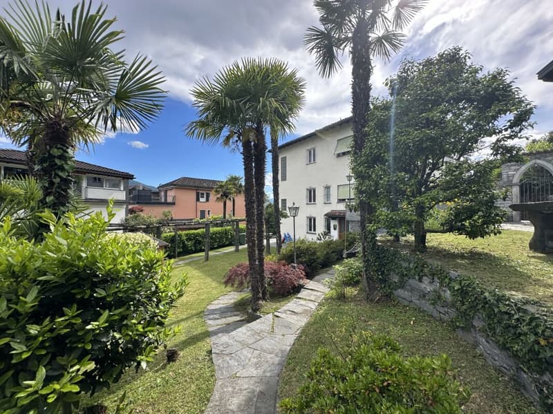 Oasi di Charme: Elegante Appartamento Vintage con Giardino (10)