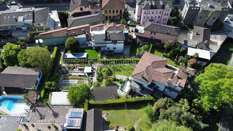 Oasi di Charme: Elegante Appartamento Vintage con Giardino (5)