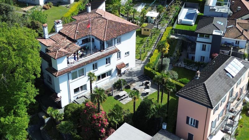 Oasi di Charme: Elegante Appartamento Vintage con Giardino (2)