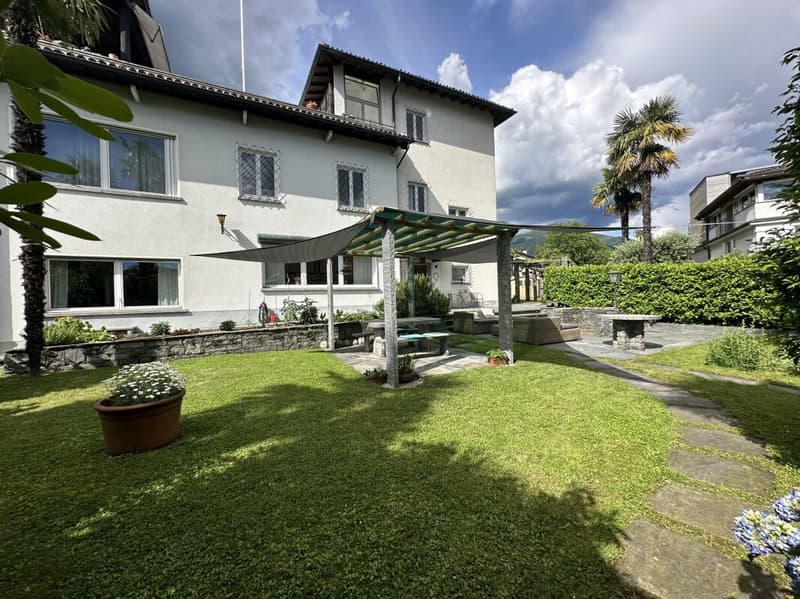 Oasi di Charme: Elegante Appartamento Vintage con Giardino (22)