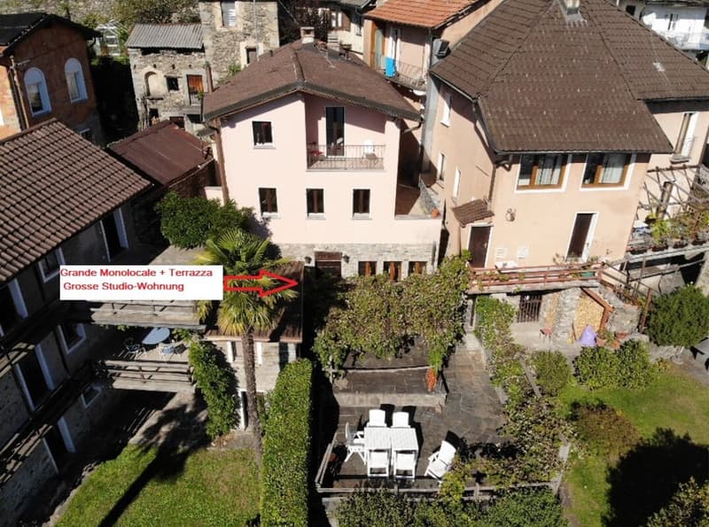 Grande monolocale con giardino, 1 posteggio e bellissima vista lago (6)