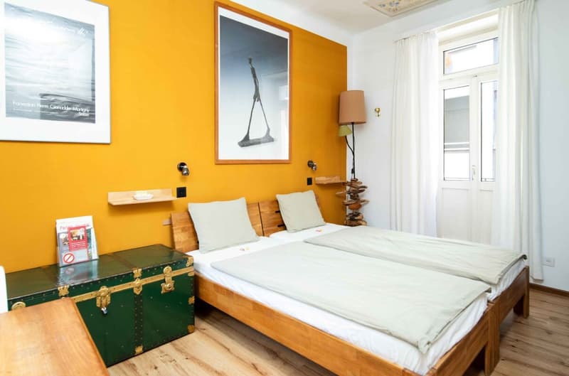 3.5-Room B&B – Historic Charm and Strategically Favorable Location (3)