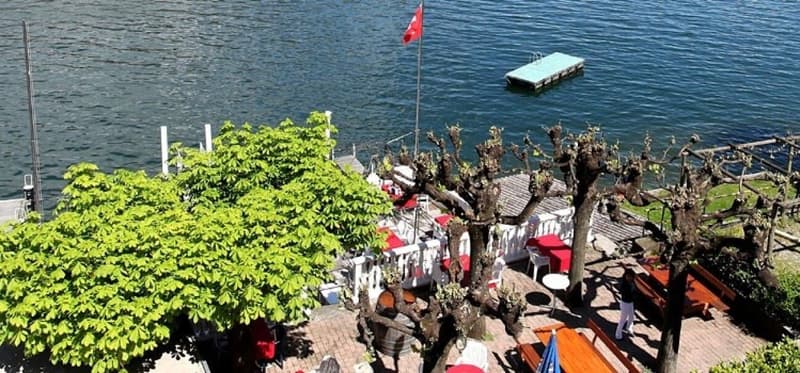 Albergo romantico al lago con spiaggia privata, ristorante e splendida vista (6)