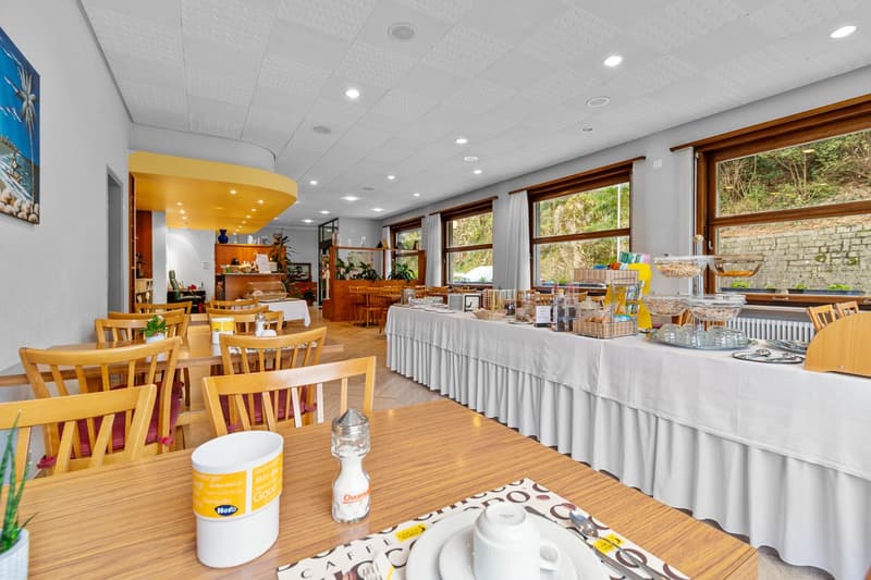 Hôtel historique avec restaurant, grotto et terrain à bâtir – une occasion rare au cœur du Tessin (50)