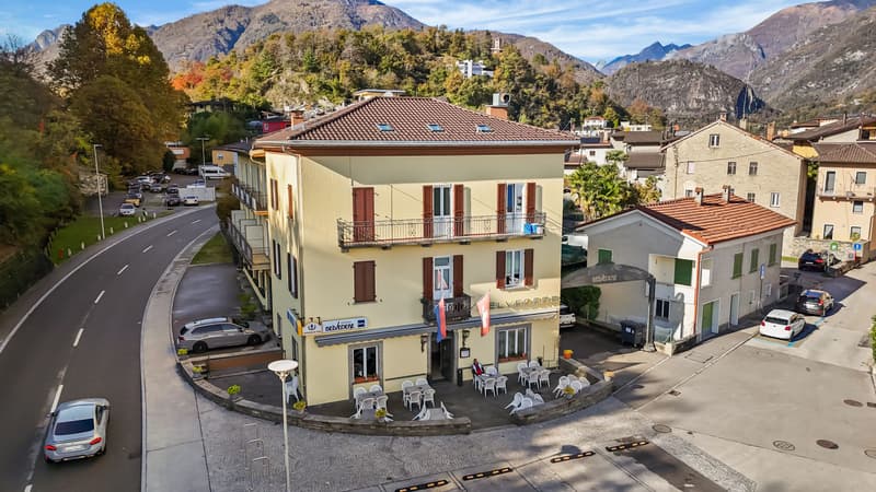 Hôtel historique avec restaurant, grotto et terrain à bâtir – une occasion rare au cœur du Tessin (4)