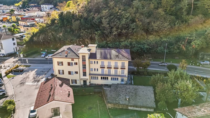 Hôtel historique avec restaurant, grotto et terrain à bâtir – une occasion rare au cœur du Tessin (6)