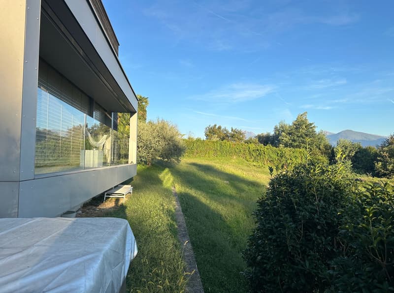 Panoramic Villa with Lake View and Unique Design – Via Mondacce, Minusio (34)