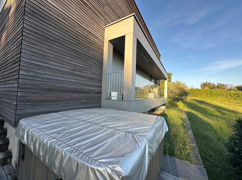 Panoramic Villa with Lake View and Unique Design – Via Mondacce, Minusio (3)