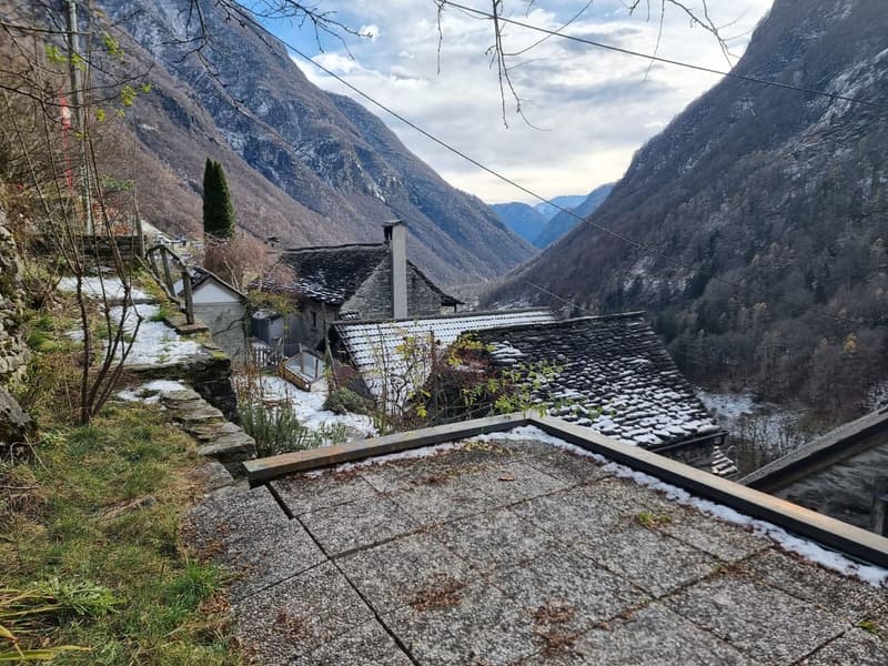Rustico di 2.5 locali, nel nucleo, con giardino e terrazza (9)