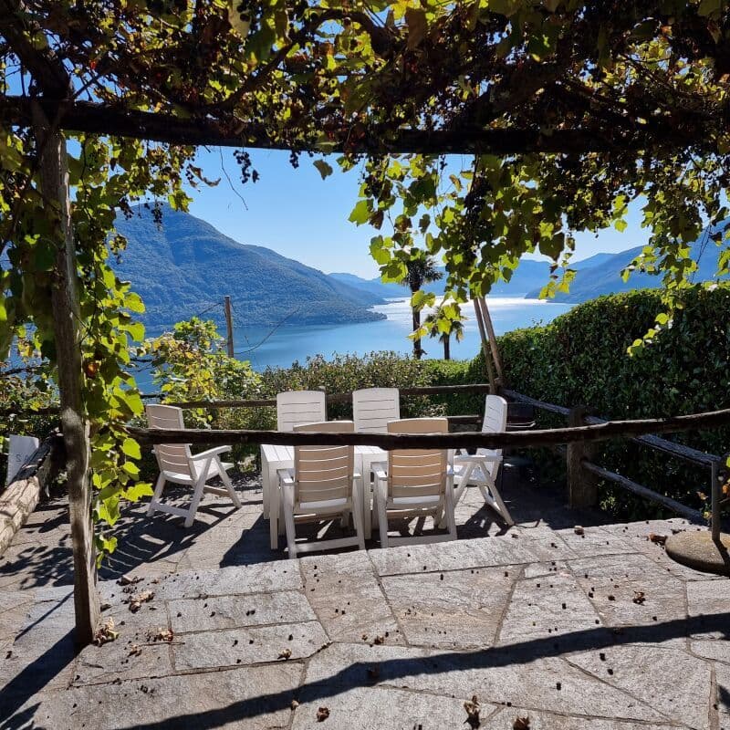 Maison de famille avec jardin et belle vue sur le lac. Possible comme deuxième résidence (8)