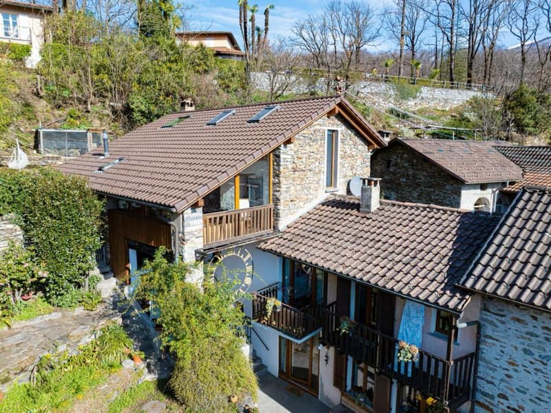 Storia e Charme –  Casa Antica Con Due Appartamenti, Giardino e Garage (8)