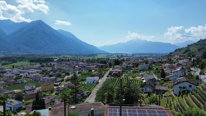 View, fresh air, and peace in Cugnasco (10)