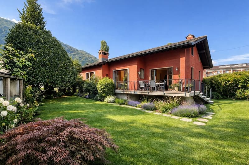 Casa unifamiliare con giardino nel centro di Bellinzona – grande potenziale di sviluppo (2)