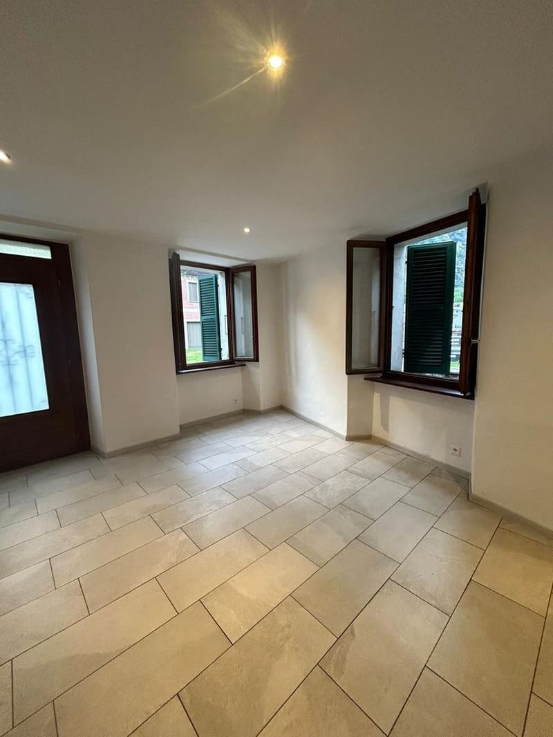 Renovated multi-family house with 3 apartments in the center of Cevio (17)