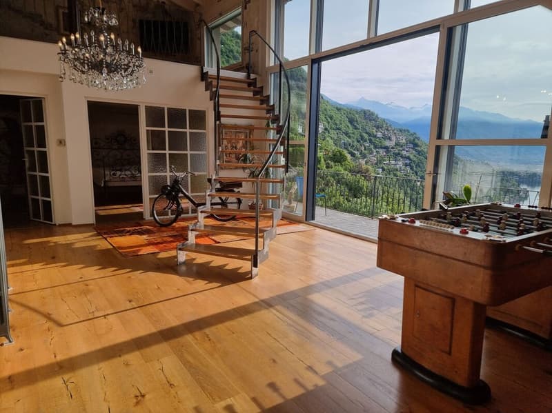Where the lake meets the sky: a residence floating above beauty (5)