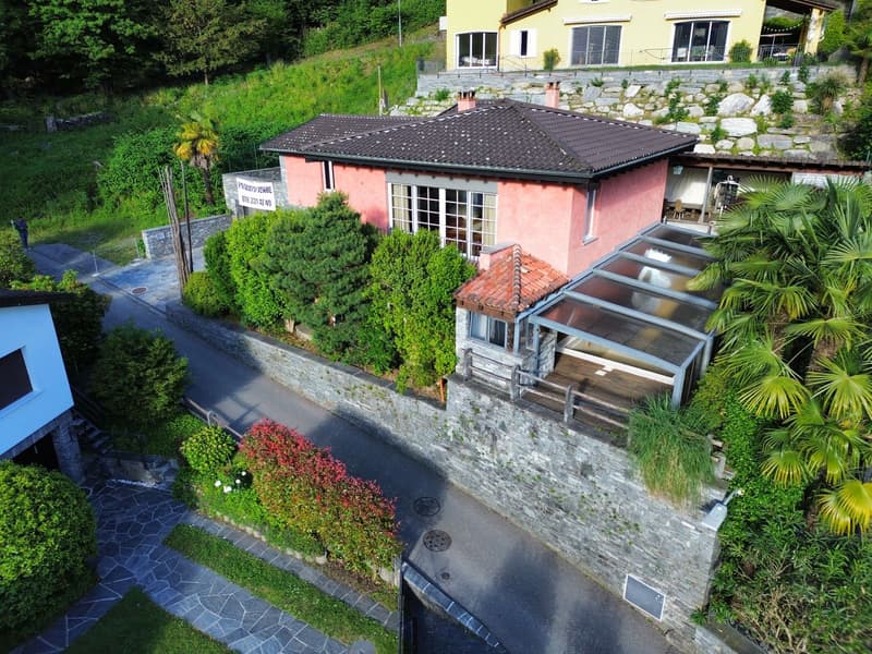 Villa con piscina panoramica, sauna e vista spettacolare sopra Locarno (21)