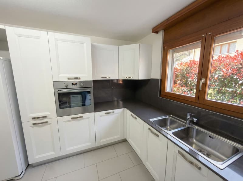Einfamilienhaus mit 7.5 Zimmern, privatem Garten und 2 Parkplätzen (4)