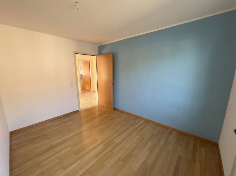 Einfamilienhaus mit 7.5 Zimmern, privatem Garten und 2 Parkplätzen (5)