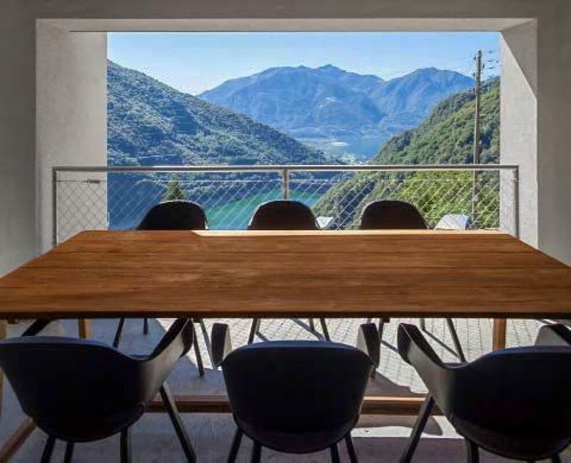 Nouvelle maison unifamiliale avec 6 chambres, très ensoleillée et avec vue sur le lac (8)