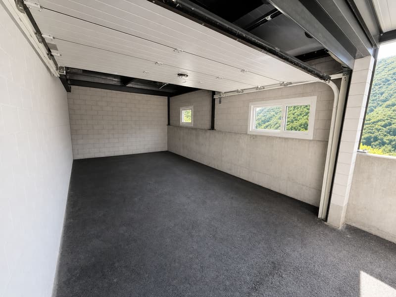 Maison à plusieurs familles avec grand potentiel et terrain constructible inclus (12)