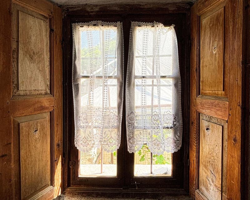 Charming little house in the historic village center of Lodano (7)