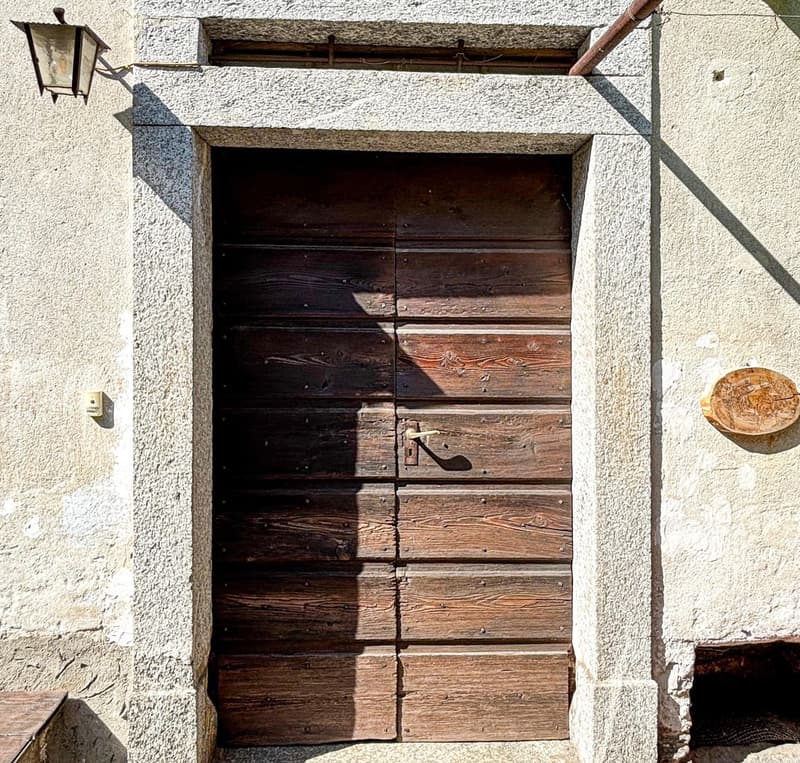 Charming little house in the historic village center of Lodano (12)