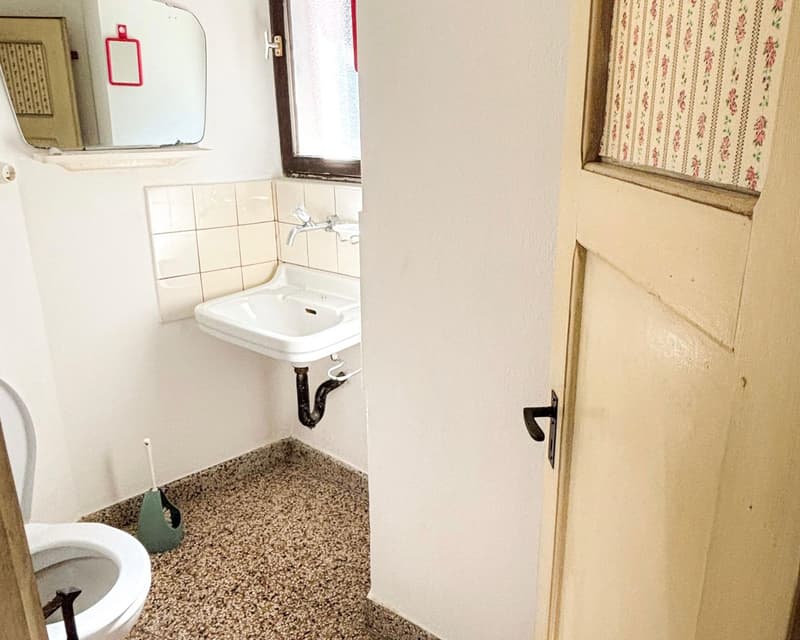 Charming little house in the historic village center of Lodano (4)