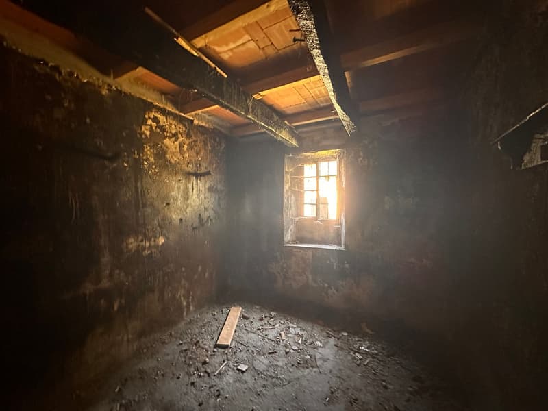 Zwei historische Gebäude mit privatem Innenhof im Herzen von Gordevio (5)