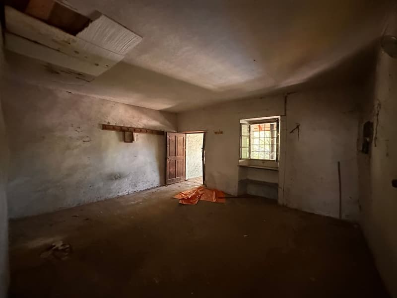 Zwei historische Gebäude mit privatem Innenhof im Herzen von Gordevio (8)
