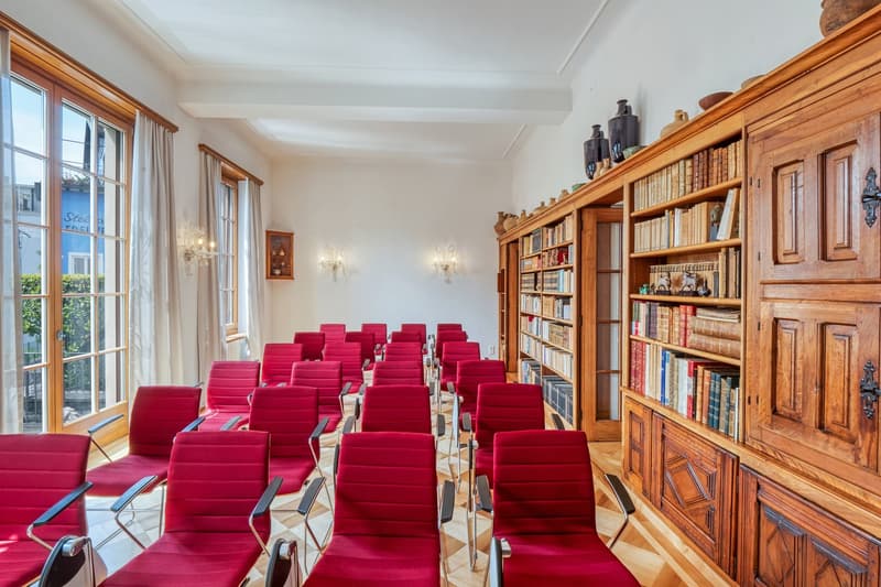Prestigioso pian terreno nella storica Villa Sciaroni (6)