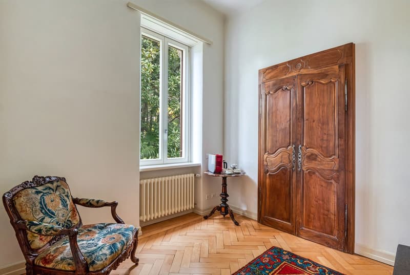 Addolcirsi la vita in una villa storica con enorme terrazza (6)