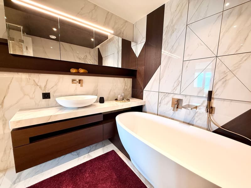 Grande Appartamento di Lusso con Ampia Terrazza e Vista Mozzafiato (3)