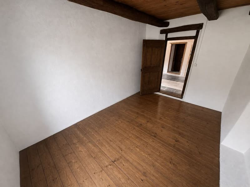 5-Room Ticino House on the River — Centovalli (10)