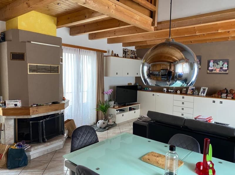 Living with charm in the historic village center of Losone – 2.5-room apartment with private inner courtyard and parking space (5)