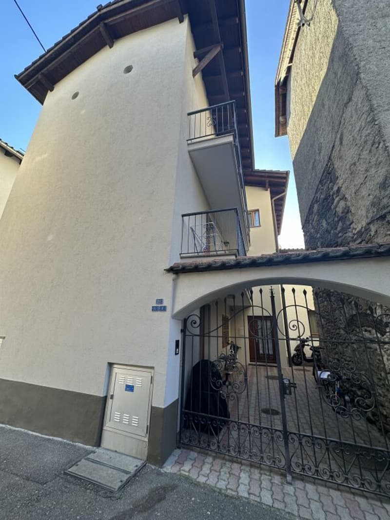 The charm of having a house of your own in the heart of Losone (11)