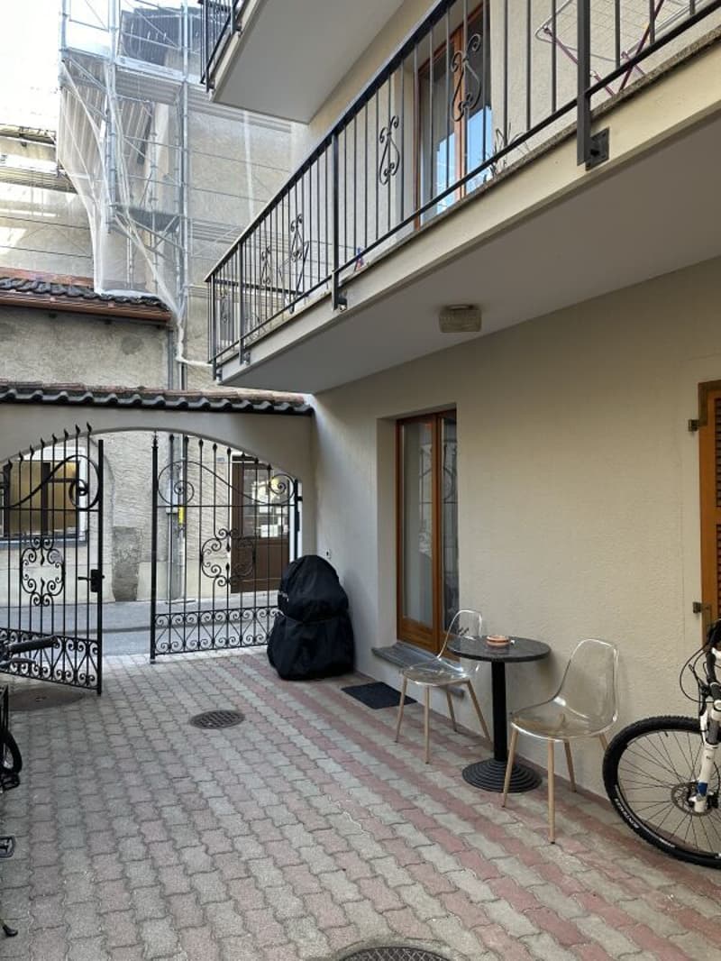 Charming 5.5-room duplex in the historic village center of Losone – with private parking (9)