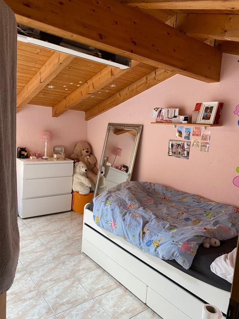 Charming 5.5-room duplex in the historic village center of Losone – with private parking (3)