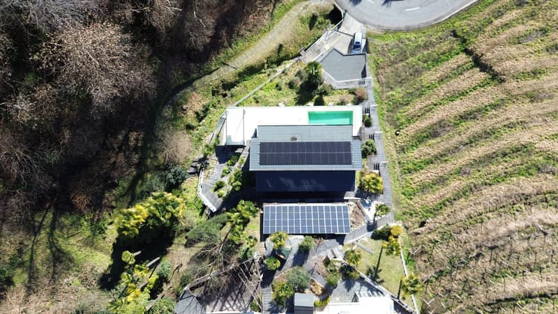 Villa méditerranéenne avec piscine à débordement, SPA et vue panoramique sur le lac Majeur (13)