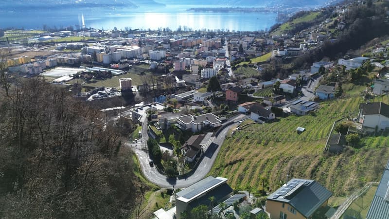 Villa méditerranéenne avec piscine à débordement, SPA et vue panoramique sur le lac Majeur (11)