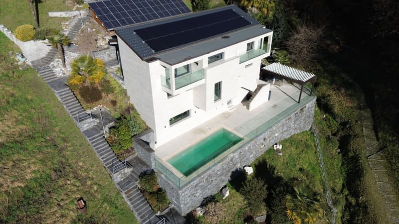 Villa méditerranéenne avec piscine à débordement, SPA et vue panoramique sur le lac Majeur (2)