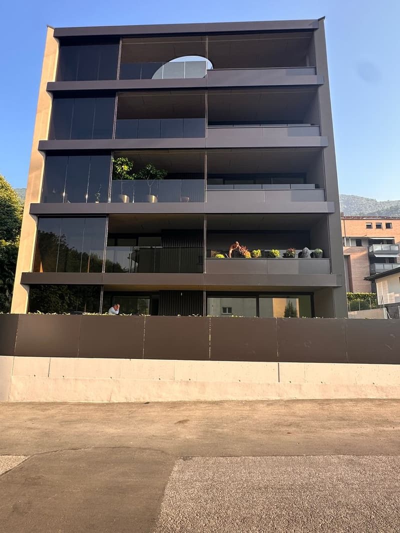 Ruhig wohnen mit Seeblick – Elegante 2.5-Zimmer-Wohnung in Minusio (3)