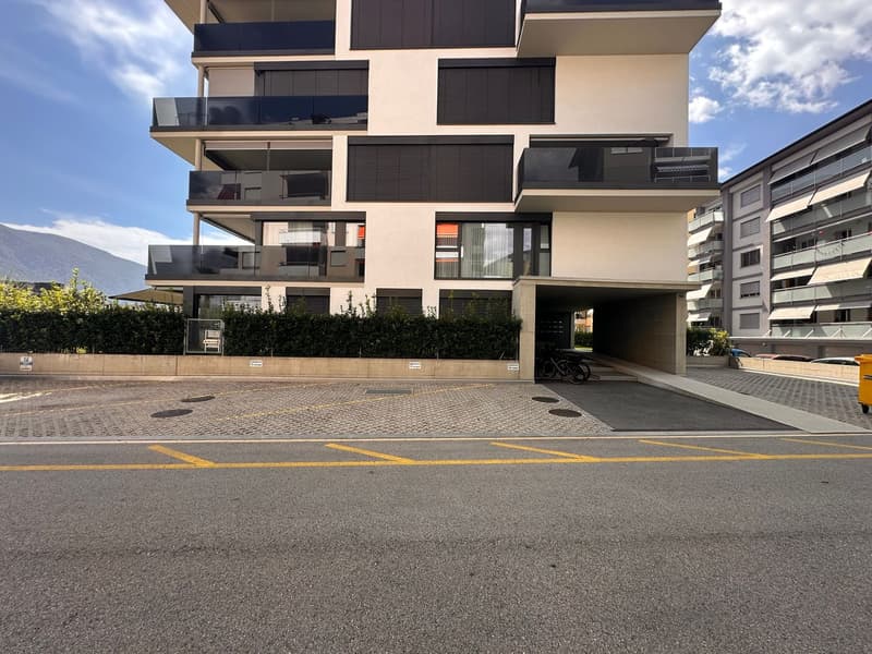 Modernes Penthouse mit 40 m² Terrasse und Panoramablick über Locarno (26)