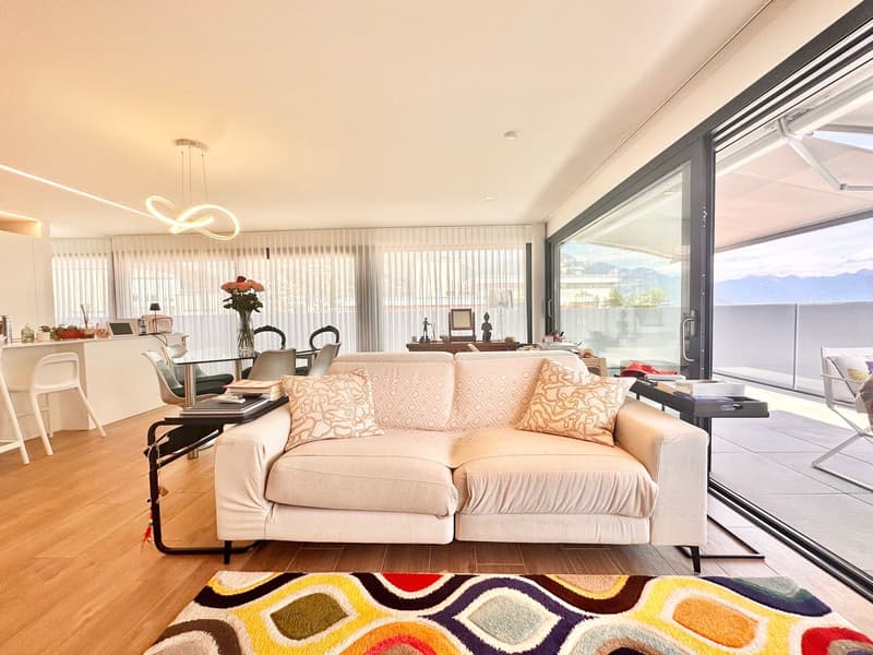 Modernes Penthouse mit 40 m² Terrasse und Panoramablick über Locarno (13)
